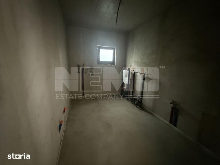 Casă cu 4 camere cu Teren 4100 Mp în Costișa
