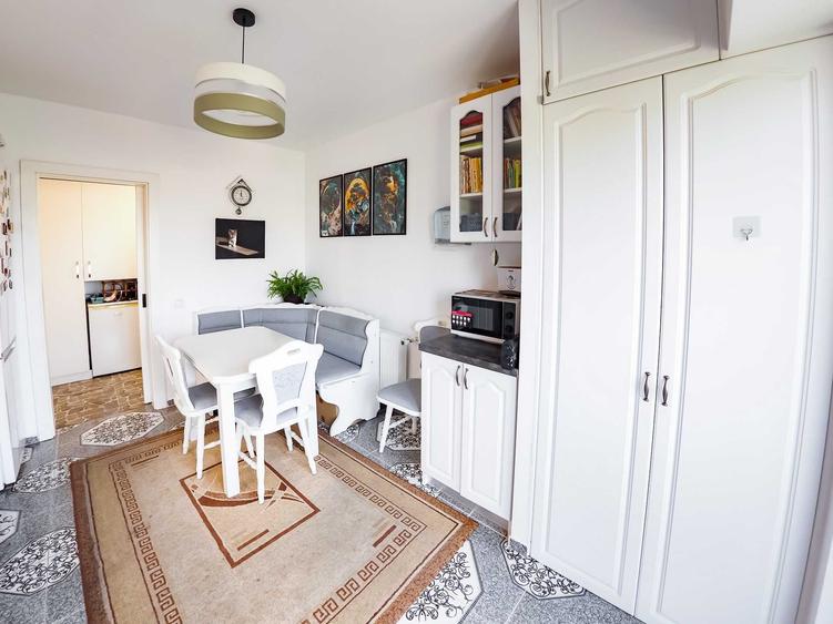 Apartament cu 2 camere decomandat în Apahida