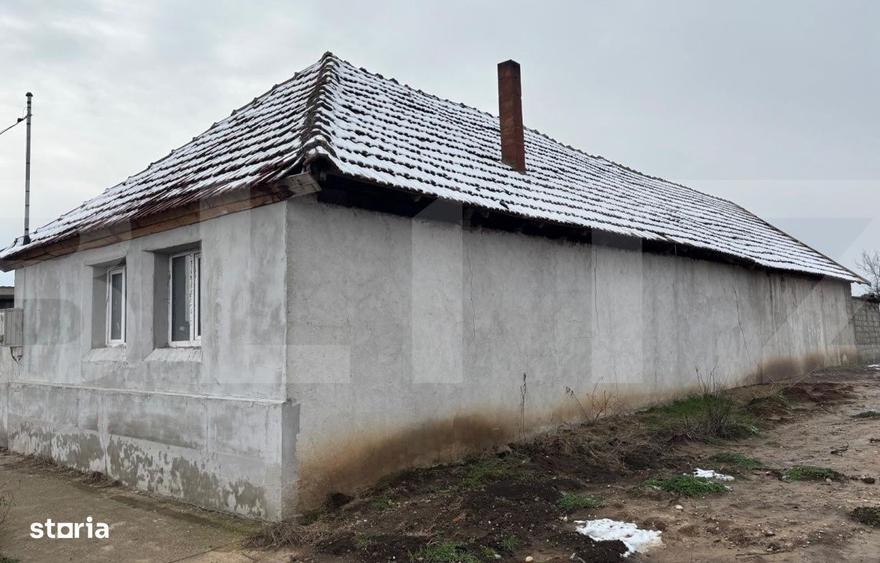 Casă cu 4 camere cu Teren 1512 Mp în Tisa