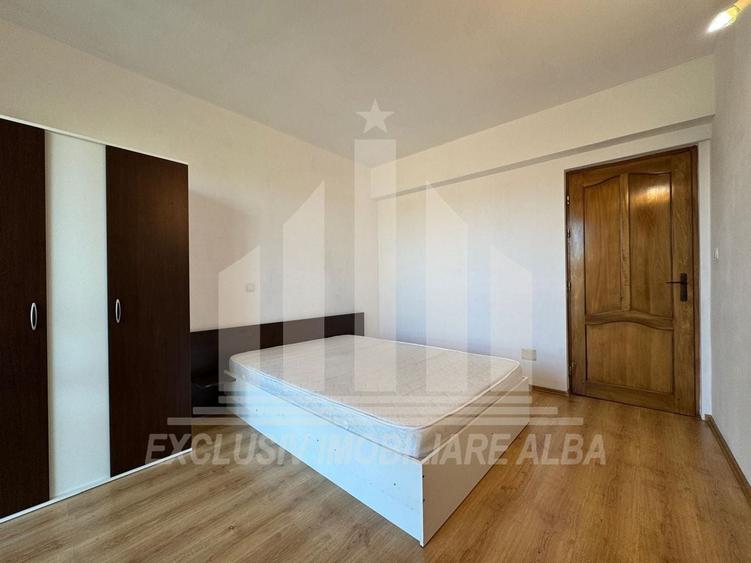 Apartament cu 3 camere decomandat, mobilat în Maier