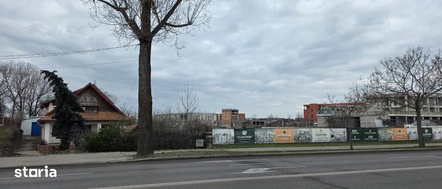 Teren de 3000 mp, în Central