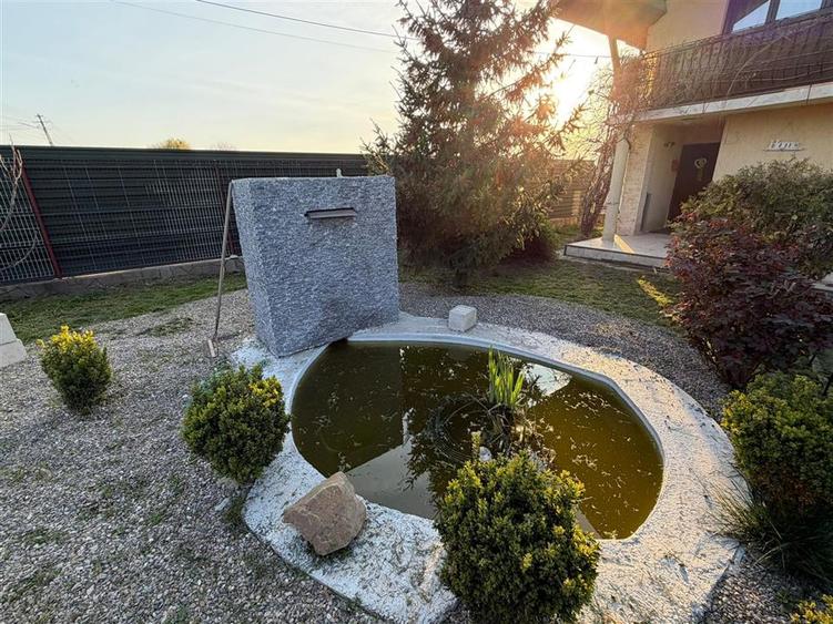 Casă individuală cu 4 camere cu Canalizare în Zahanaua