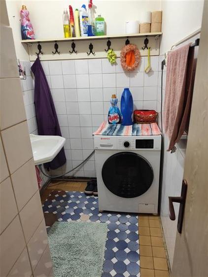 Apartament cu 3 camere semidecomandat în Fizicienilor