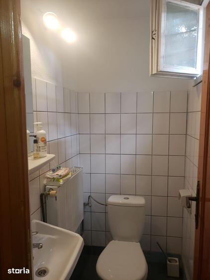 Spațiu comercial, de 35 mp, în Podu Roș
