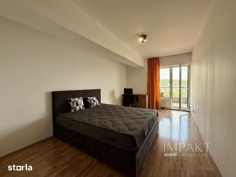 Apartament cu 3 camere în Plopilor