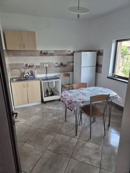 Casă cu 4 camere în Holboca