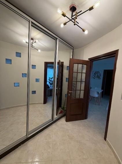 Apartament cu 2 camere semidecomandat, mobilat în Pantelimon