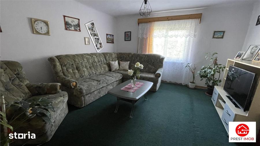 Casă cu 4 camere decomandat cu Teren 2500 Mp în Gheorghe Doja