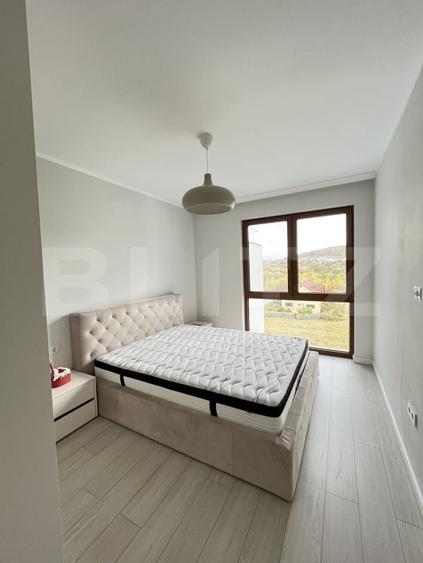 Apartament cu 2 camere decomandat, mobilat în Calea Moldovei