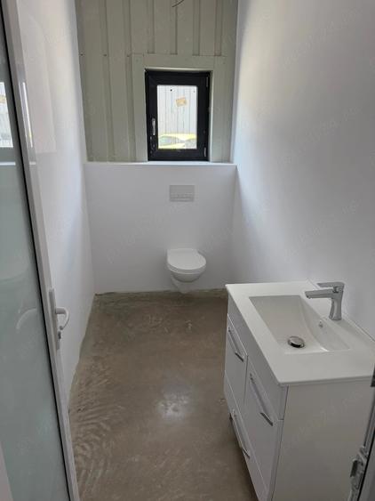Spațiu comercial, de 597 mp, în Odăi
