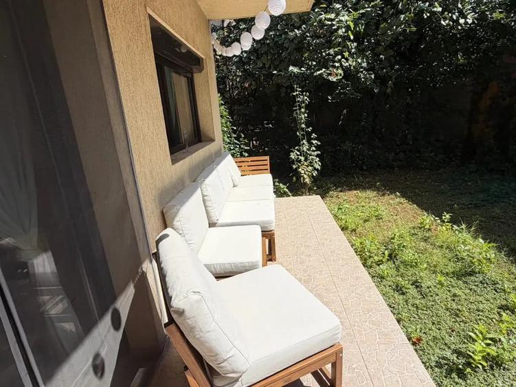 Casă cu 5 camere în Tunari