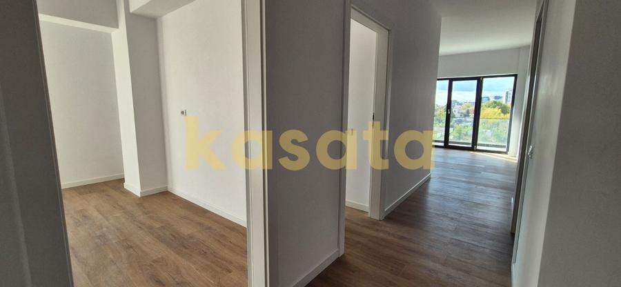Apartament cu 3 camere decomandat în Aviației