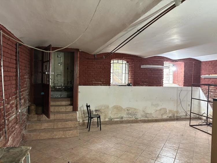 Spațiu comercial, de 65 mp, în P-ța Maria