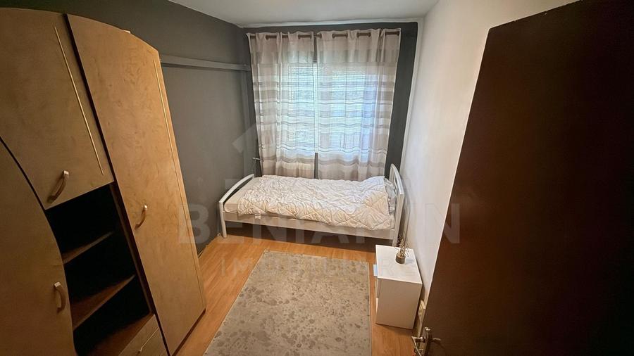 Apartament cu 3 camere decomandat, mobilat în Lăpuș