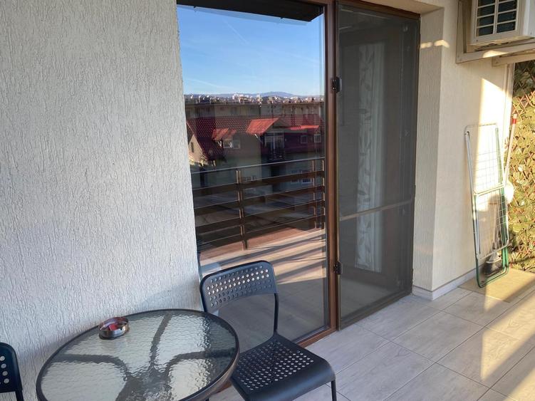 Apartament cu 3 camere decomandat în Grigorescu