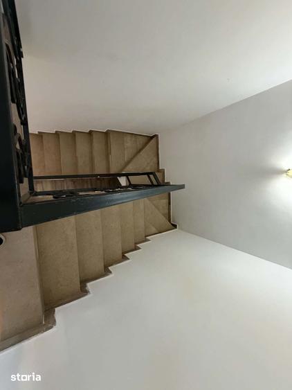 Casă cu 4 camere cu Teren 120 Mp în Cetate
