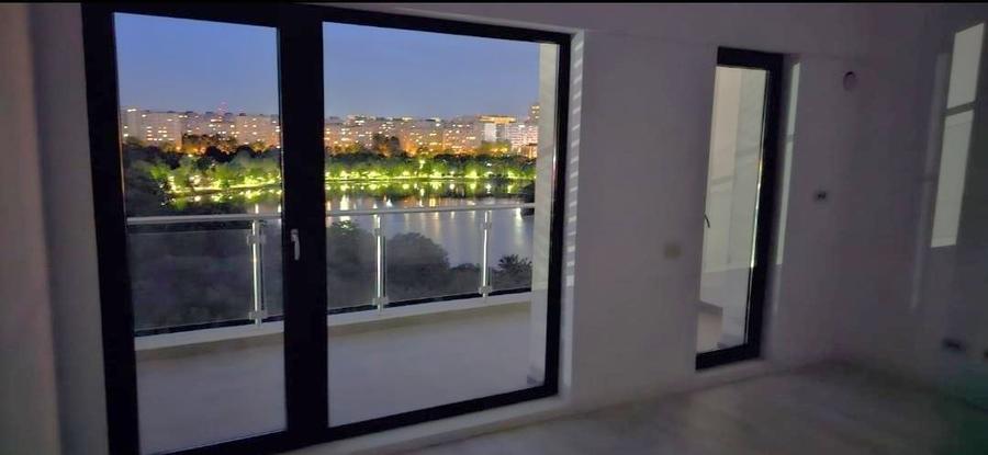 Apartament cu 5 camere decomandat în Fundeni