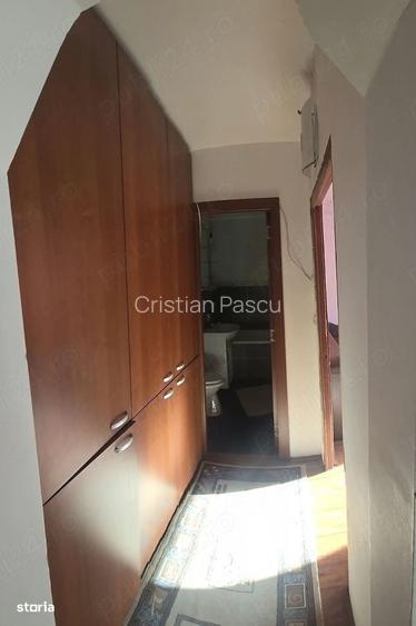 Apartament cu 2 camere, semidecomandat, 55 mp, etaj 3,Piata Rodului ,