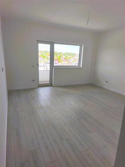 Apartament cu 2 camere decomandat în Vișan