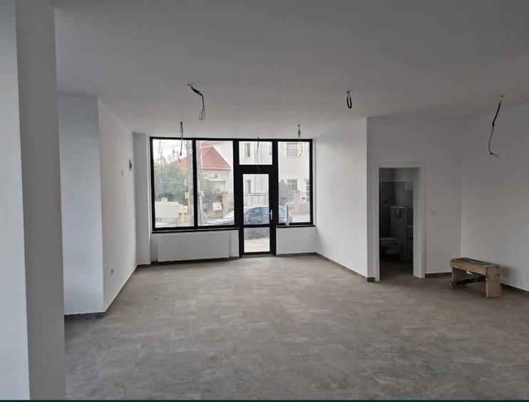 Spațiu comercial, de 10 mp, în Central