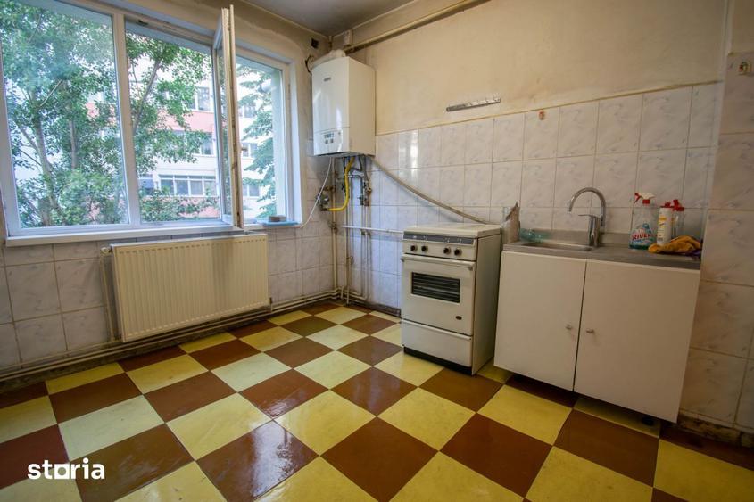 Apartament cu 3 camere decomandat în Pantelimon
