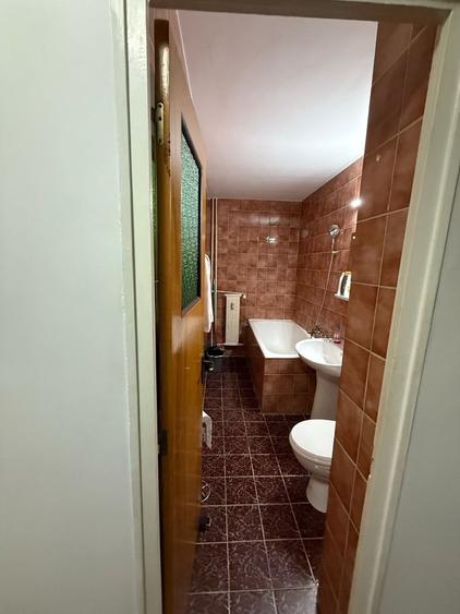 Garsonieră decomandată în Calea Călărașilor