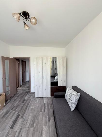 Apartament cu 3 camere decomandat în Militari