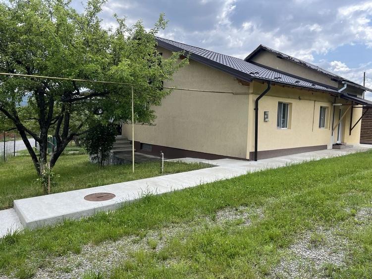 Casa si teren de vanzare Breaza - 1