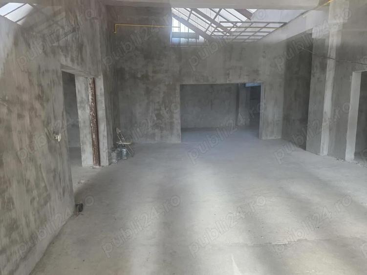 Spațiu comercial, de 160 mp, în Traian