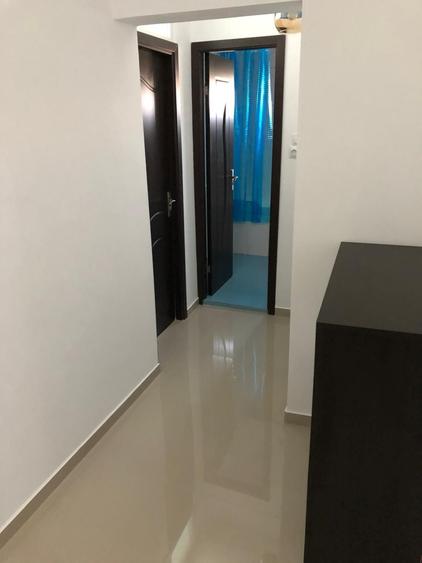 Apartament cu 4 camere decomandat în Tineretului