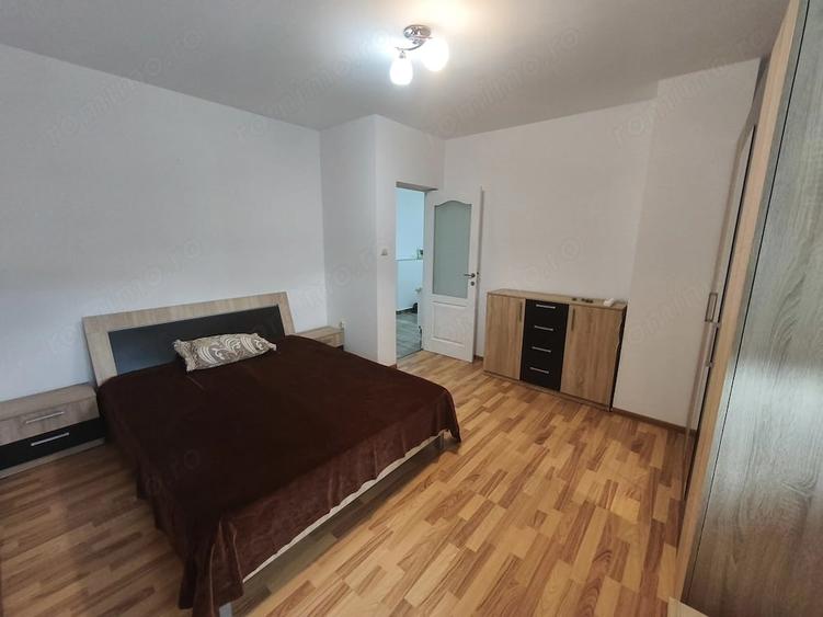Casă cu 7 camere cu Teren 370 Mp în Chișoda
