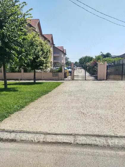 Apartament cu 3 camere decomandat în Micălaca