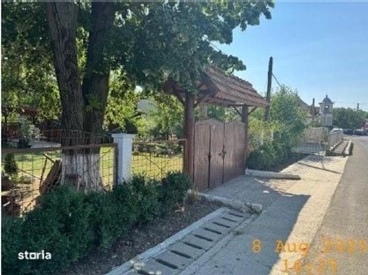 Casă cu 3 camere în Coșești