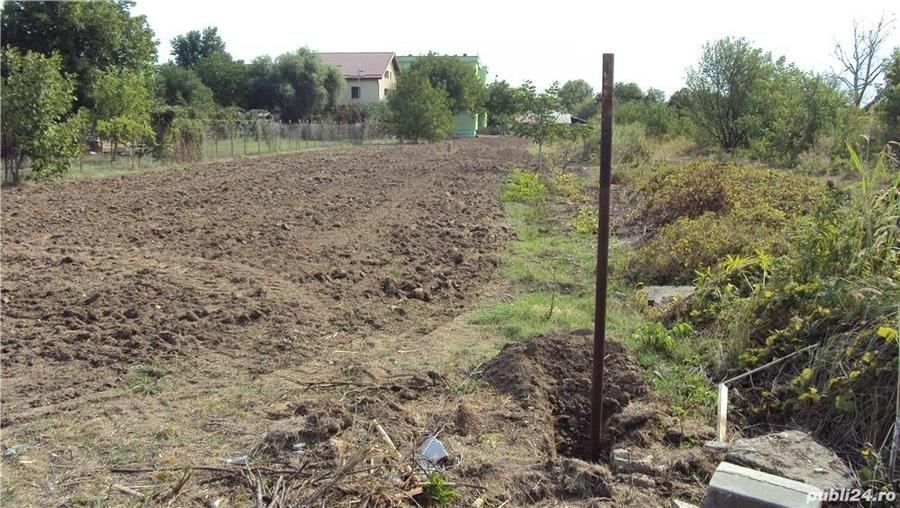 Teren de 2658 mp, în 1 Decembrie