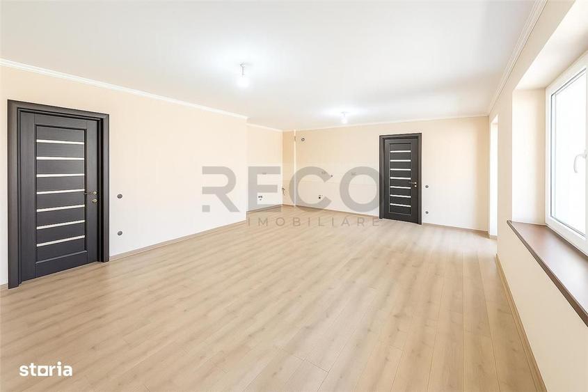 Casă cu 4 camere cu Teren 521 Mp în Sântion