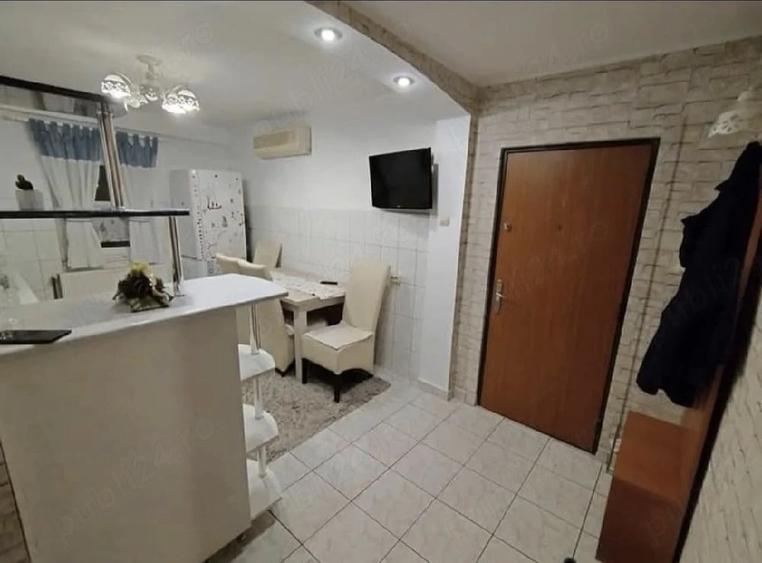 Apartament cu 3 camere decomandat în Luncă