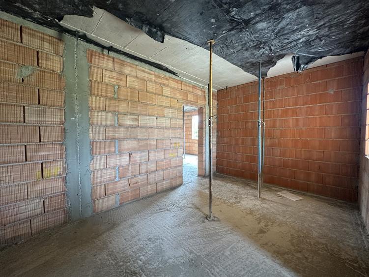 Duplex pe parter | 3 camere | 2 bai | Pod mansardabil | Mosnita Noua - 18