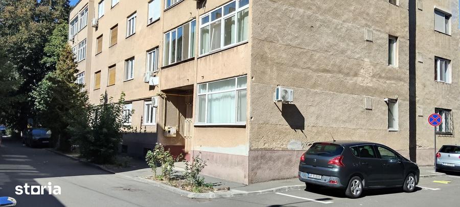 Garsonieră decomandată în Malul Mureșului