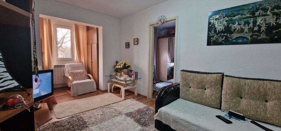 Apartament cu 2 camere semidecomandat în Km 4-5