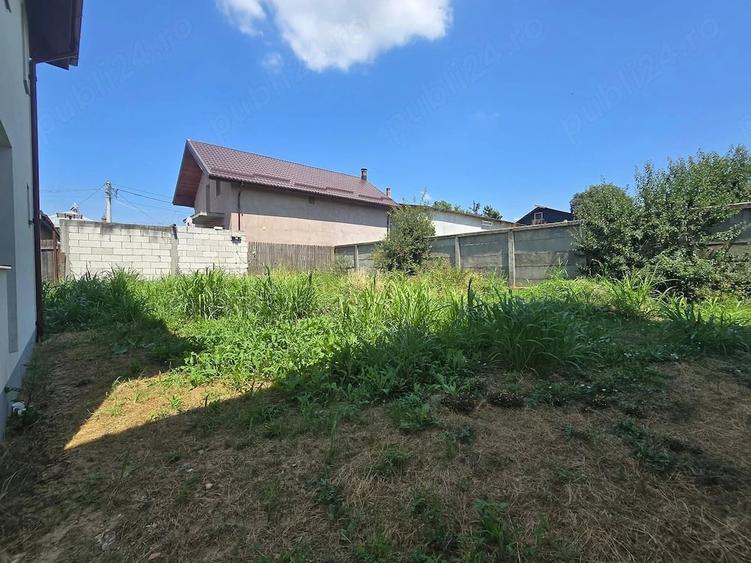 Casă cu 6 camere cu Teren 383 Mp în Dobroești