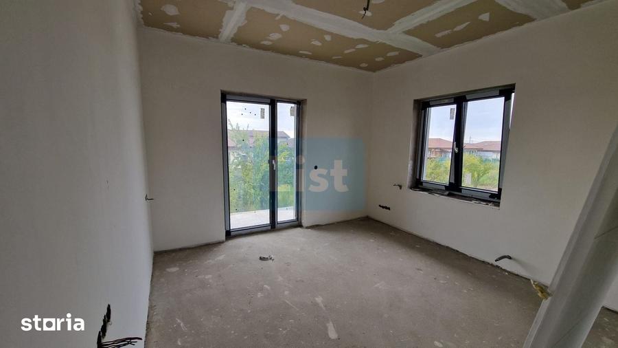 Casă cu 4 camere cu Teren 250 Mp în Recea