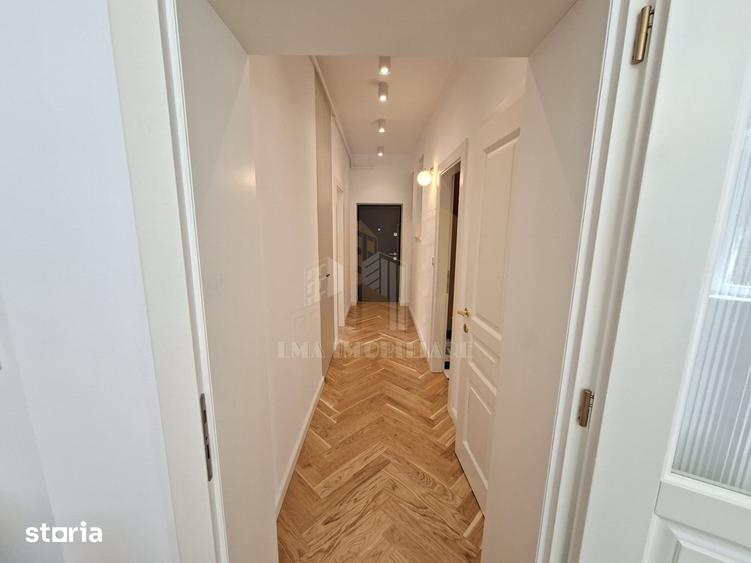 Apartament cu 3 camere în Centrul Istoric