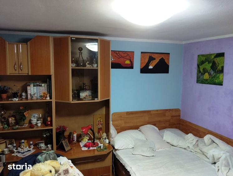 Casă cu 4 camere cu Teren 1020 Mp în Stănești