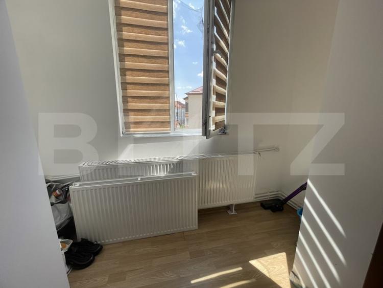 Apartament cu 2 camere semidecomandat, mobilat în Est