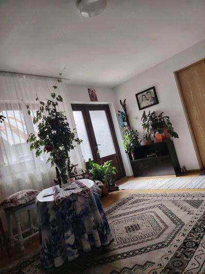 Casă cu Teren 2000 Mp în Vânători-Neamț