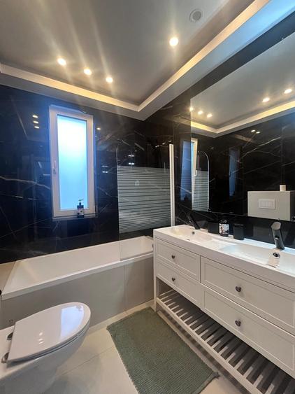 Duplex cu 4 camere cu Canalizare în Florești