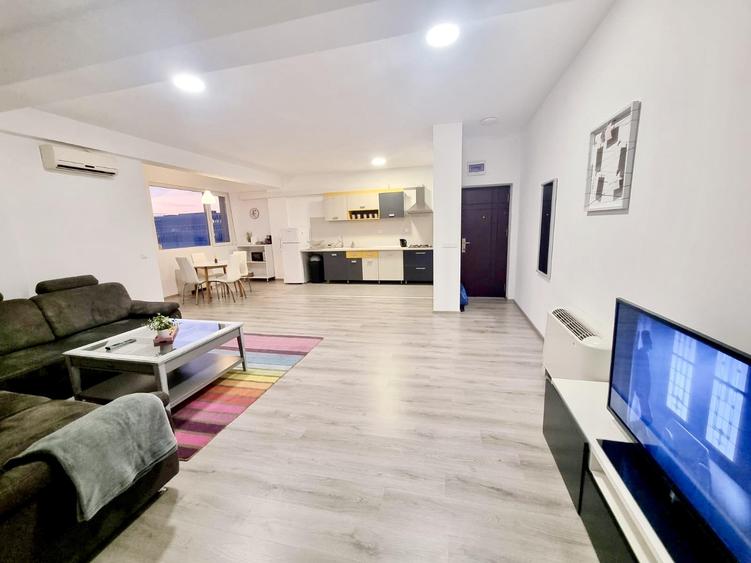 Apartament cu 2 camere semidecomandat, mobilat în Torontalului