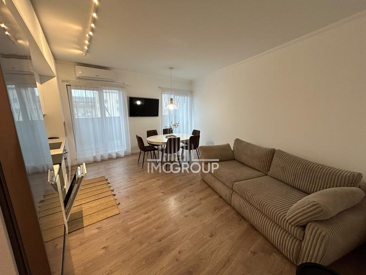 Apartament cu 3 camere decomandat, mobilat în Central