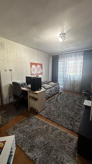 Apartament cu 2 camere semidecomandat, mobilat în Cetate