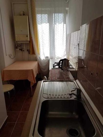 Apartament cu 2 camere decomandat în Exterior Vest